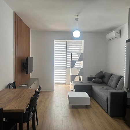 Vera'S Apartment 地拉那 外观 照片