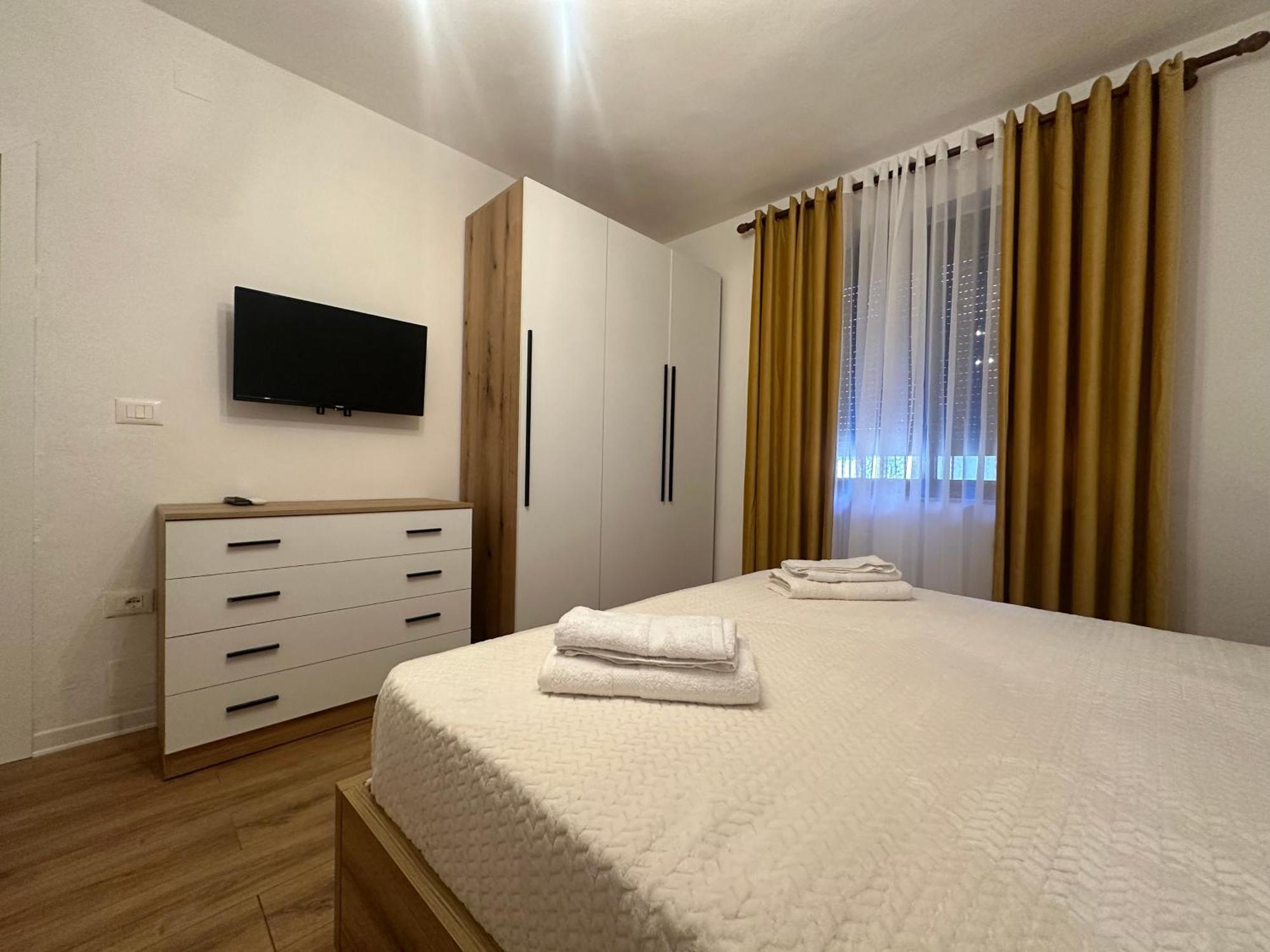 Vera'S Apartment 地拉那 外观 照片